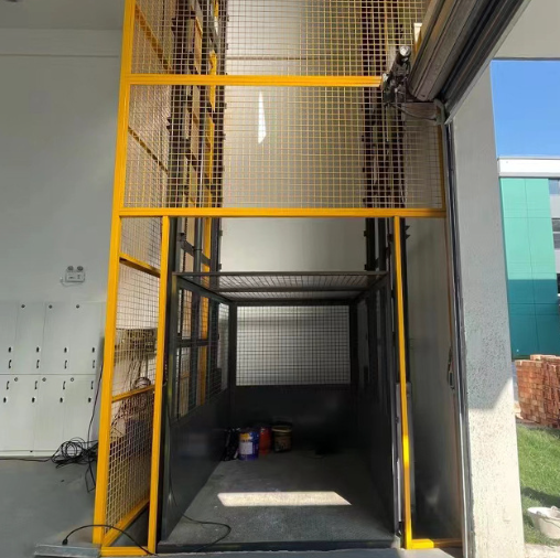 滨州导轨式升降机助力物流园破解运输难题